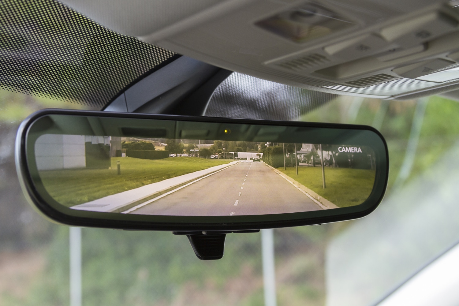 Cómo ajustar espejos retrovisores del coche según la DGT